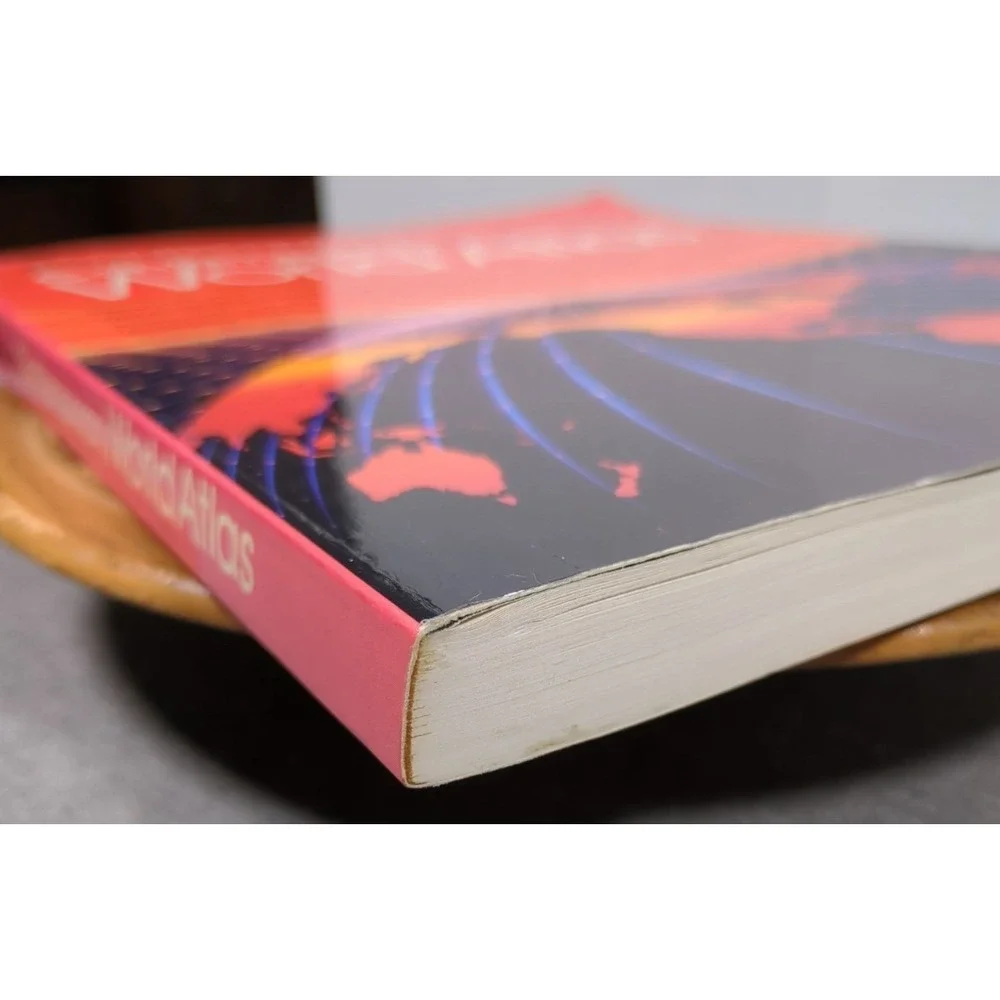 1984 Contemporary‎ World Atlas Vintage Illustrated Rand McNally Trade Paperback